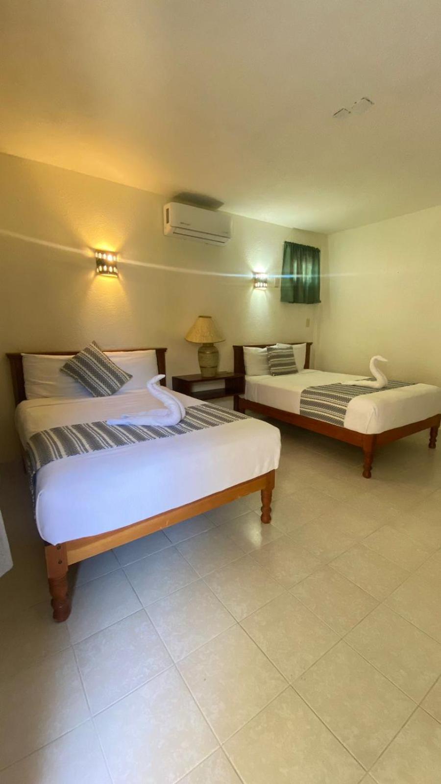 Hotel Villas Ema Zihuatanejo Exterior foto